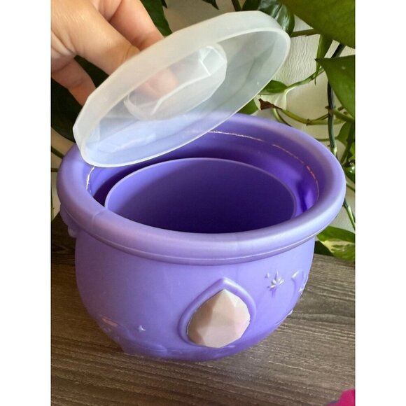 Magic Mixies Magical Cauldron with Potion Bottles – Moose Toys - Picture 7 of 11
